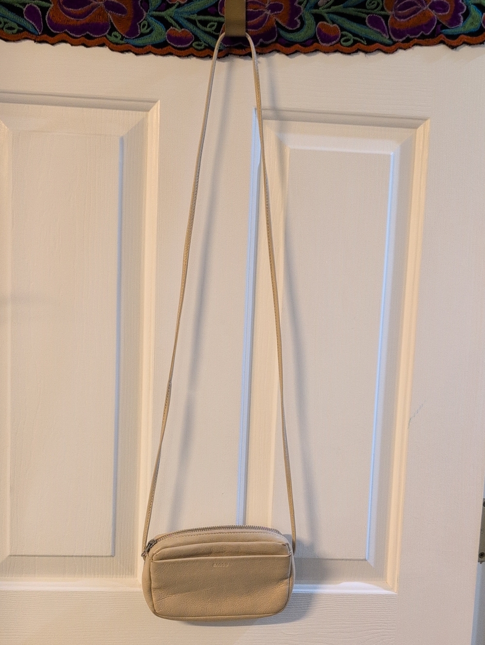 Small BAGGU Leather Crossbody Bag